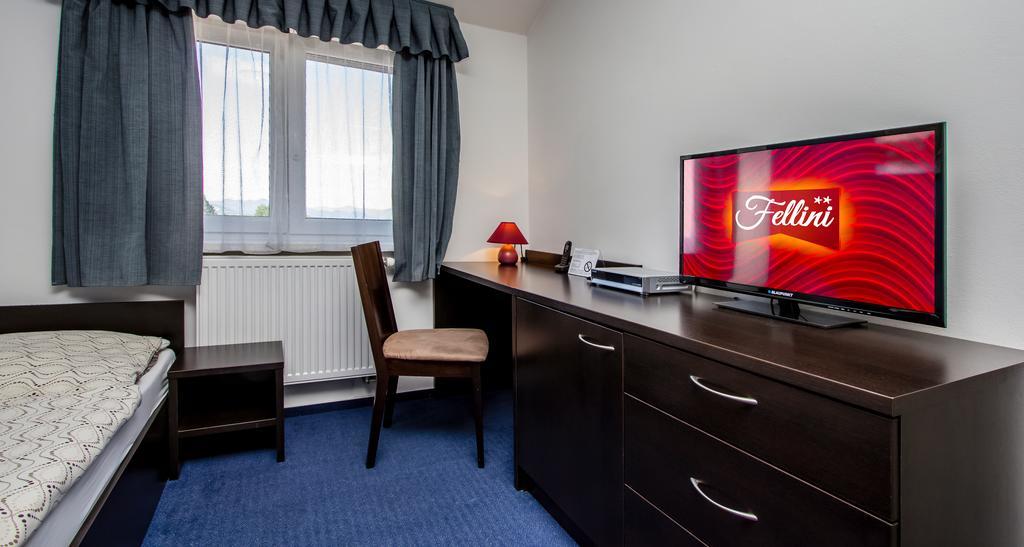 Garni Hotel Fellini Ziar nad Hronom Phòng bức ảnh